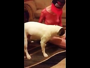 The love affair between the milf and her pet has become intimate