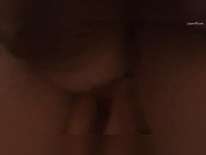 Seltenes Video: Drei rohe Kusse, ein ungezugeltes Tier und eine hilflose Frau