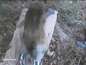 Sex video with dog: a woman offers her butt to a dog for a hard and extreme encounter