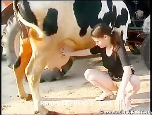 Bestiality Sex Video: Woman and Dog