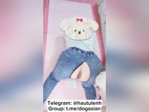 Milly, the Devoted Chinese: First Contact With Her Dog