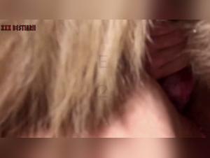 Zoofilia incondicional: el perro devora a Sonya sin piedad